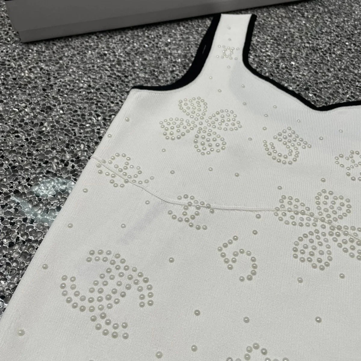 New Sleeveless Top Design Sense Short Sling Base Shirt 1024031115