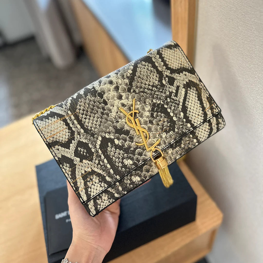 New fashion and versatile tassel crossbody bag 1024032711