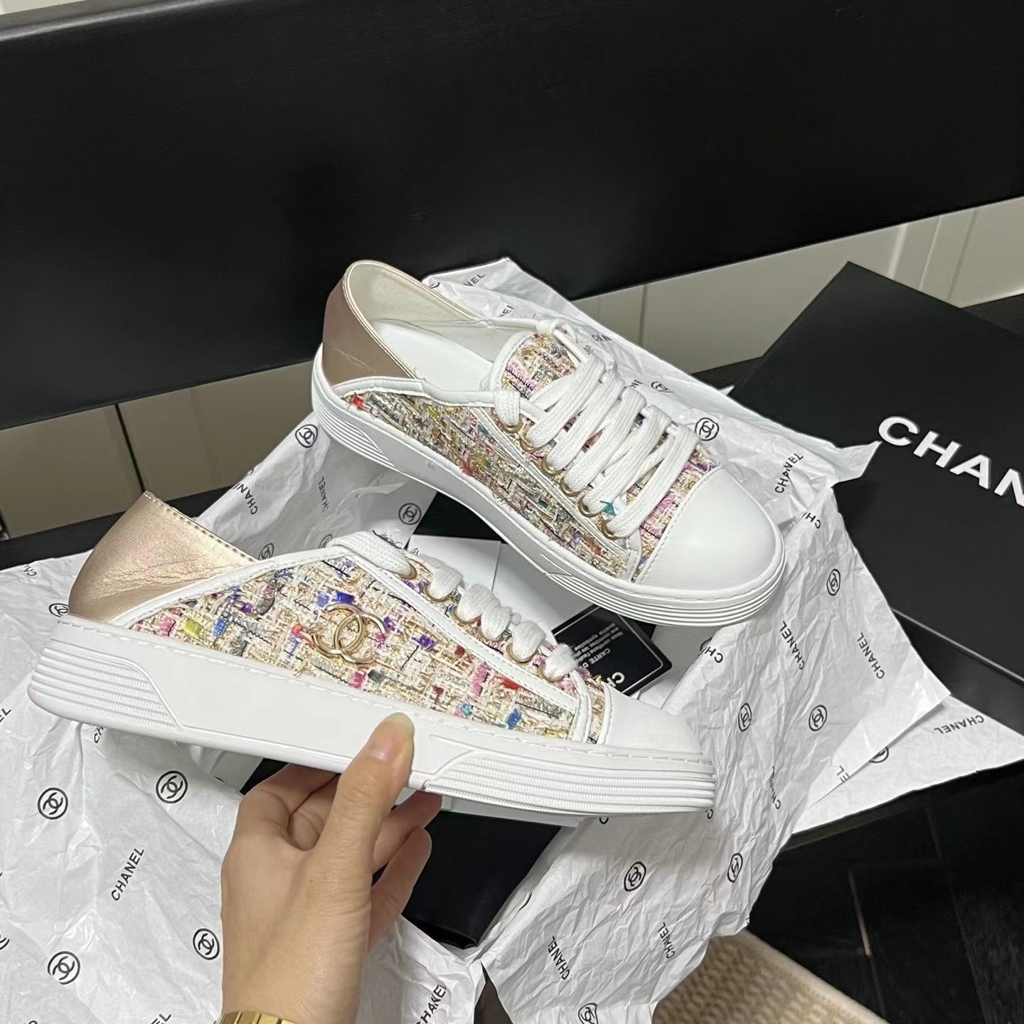 Woven Colorblock Sneakers XC16051802