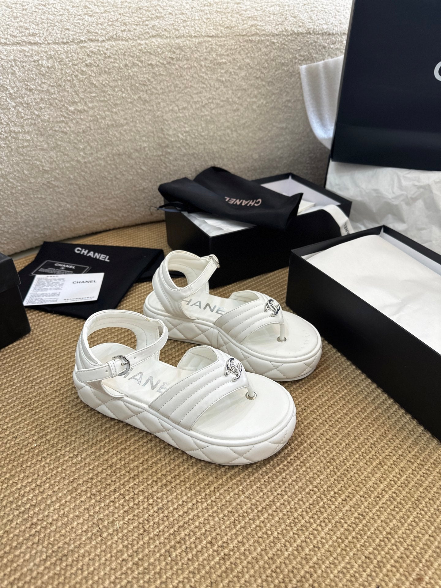 CNL fashion diamond thick-soled sandals 0725050802