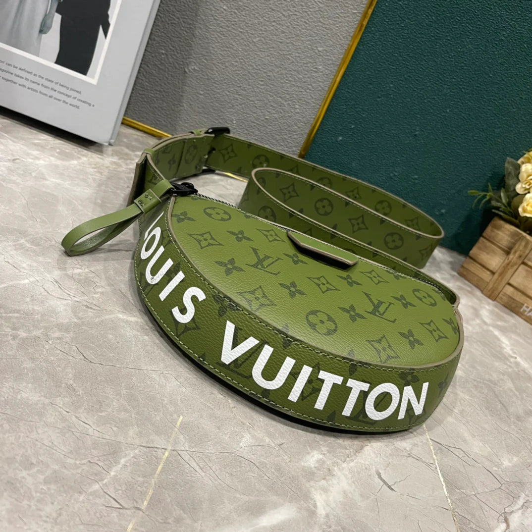 Hundred Shoulder Half Round Moon Bag 1025070324