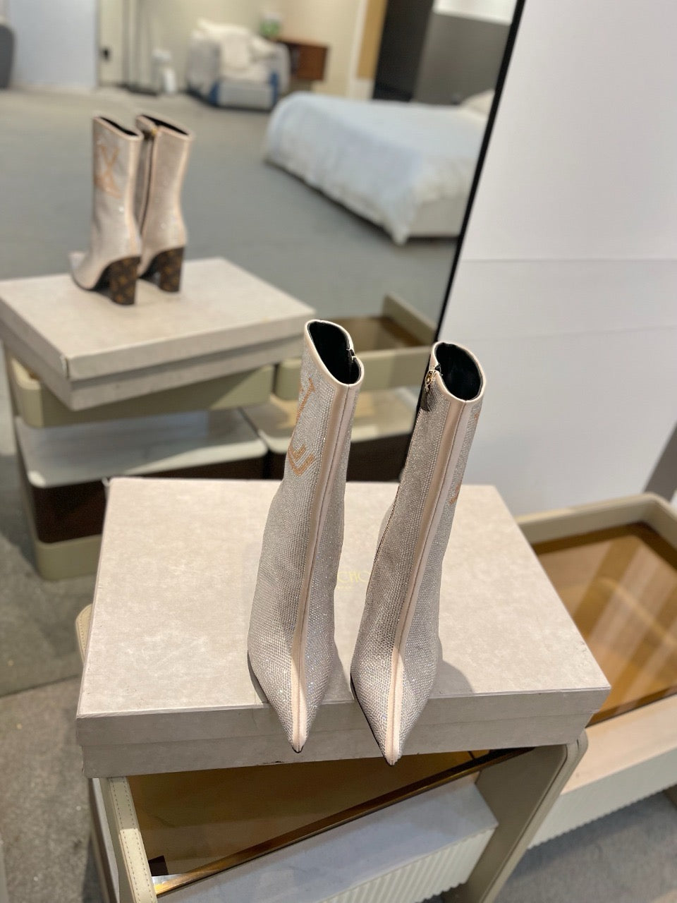 LV fashion rhinestone high-heeled mid-calf boots 0724102305