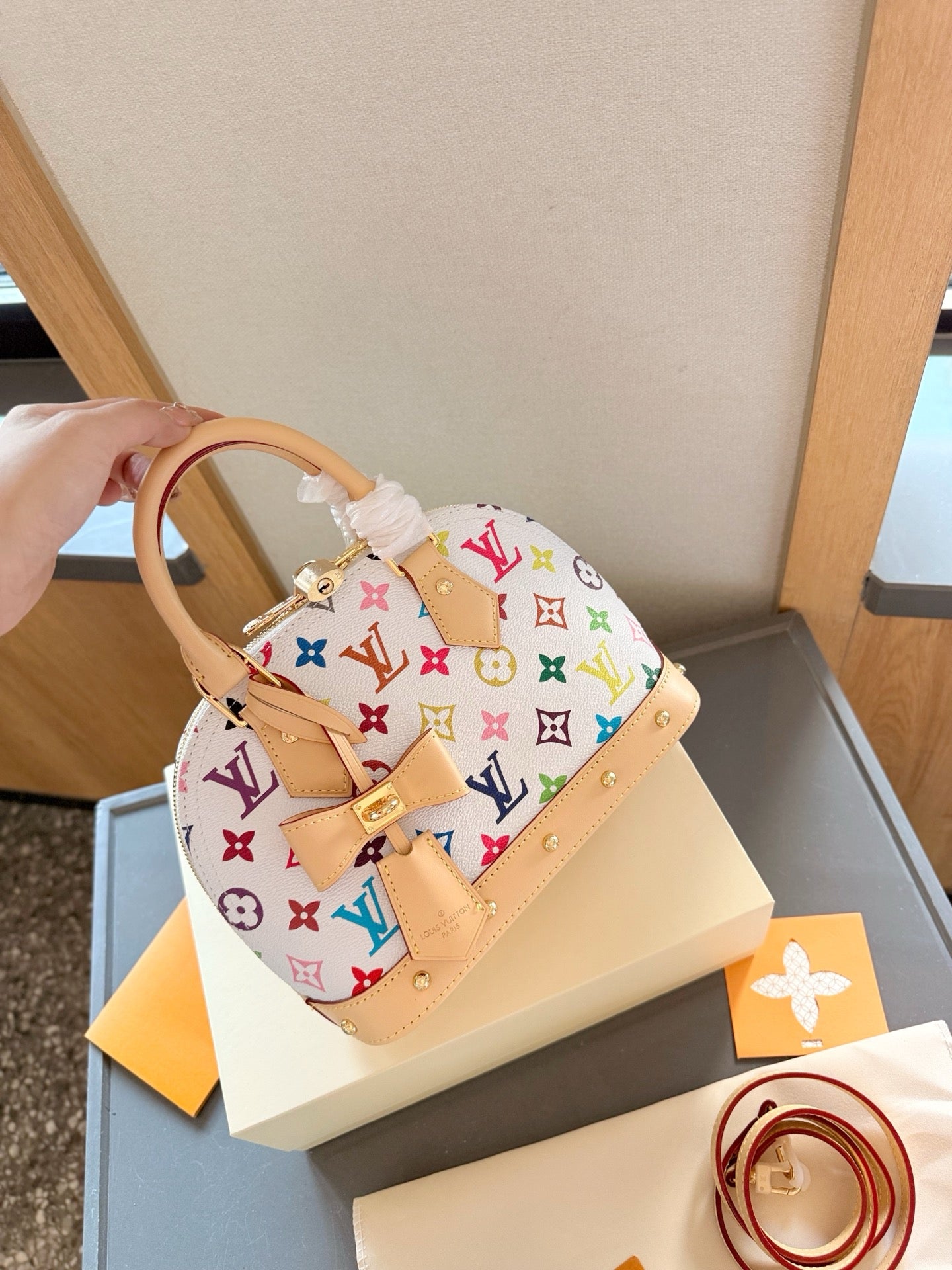 Lvv fashion 3 color shell bag 0725031910