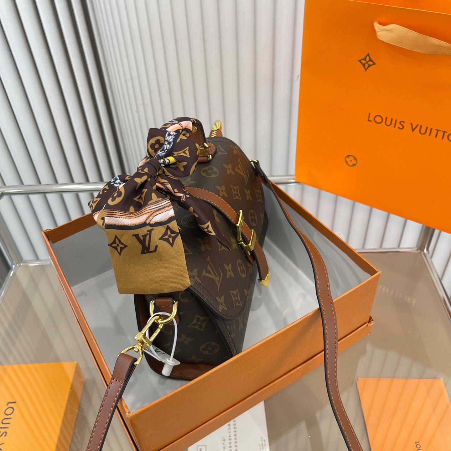 New Trendy V Logo Handbag Crossbody Bag XC16060302