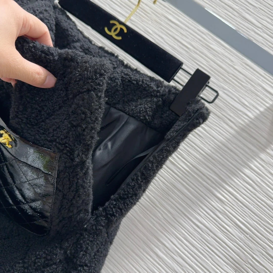 New autumn and winter French classic plaid wool short skirt 1024111412