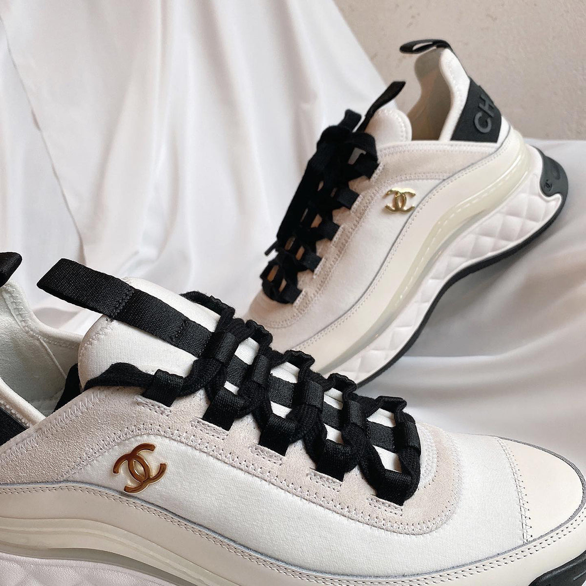 Fashion color-blocking versatile sneakers HP10032214