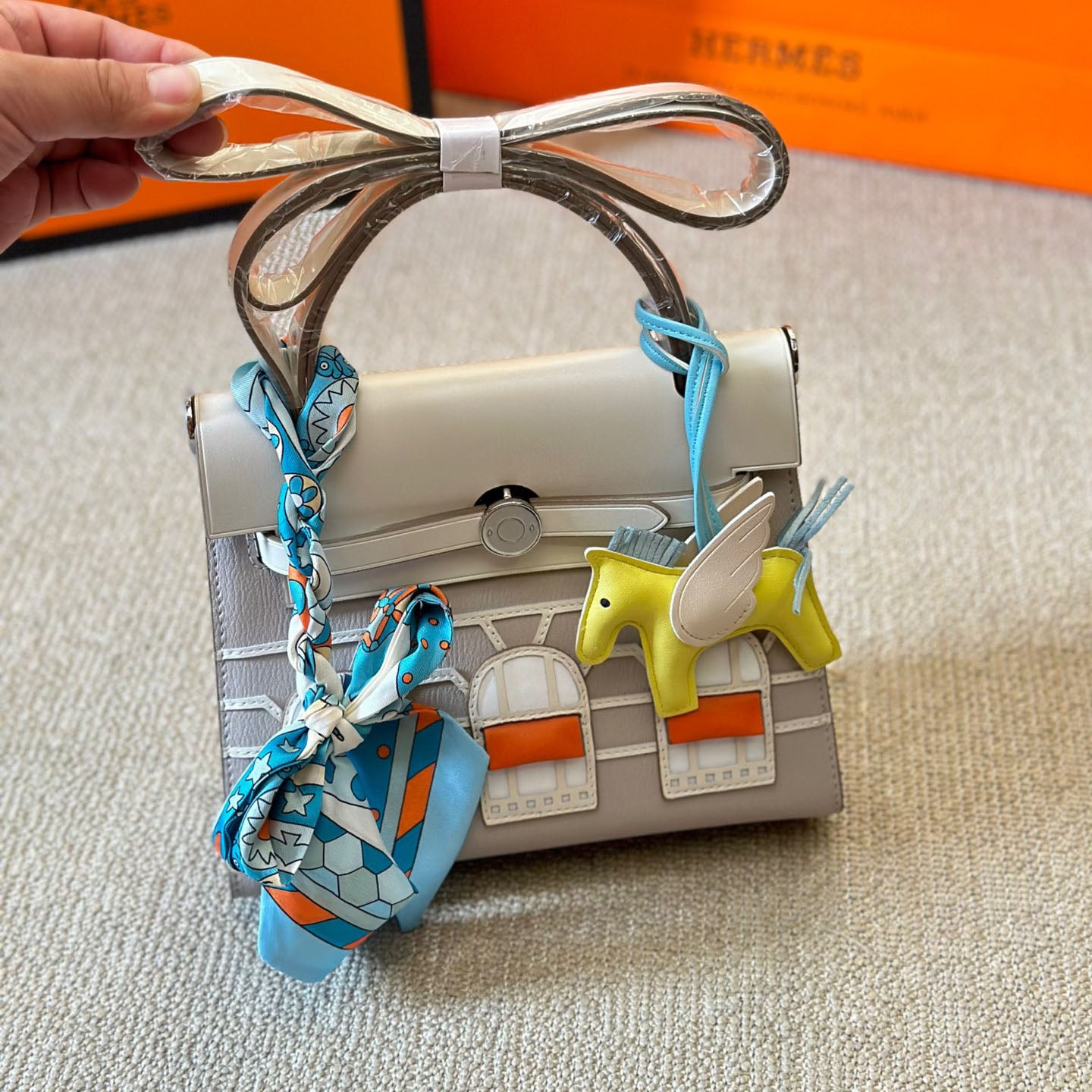 H classic pure leather handbag XC24100905