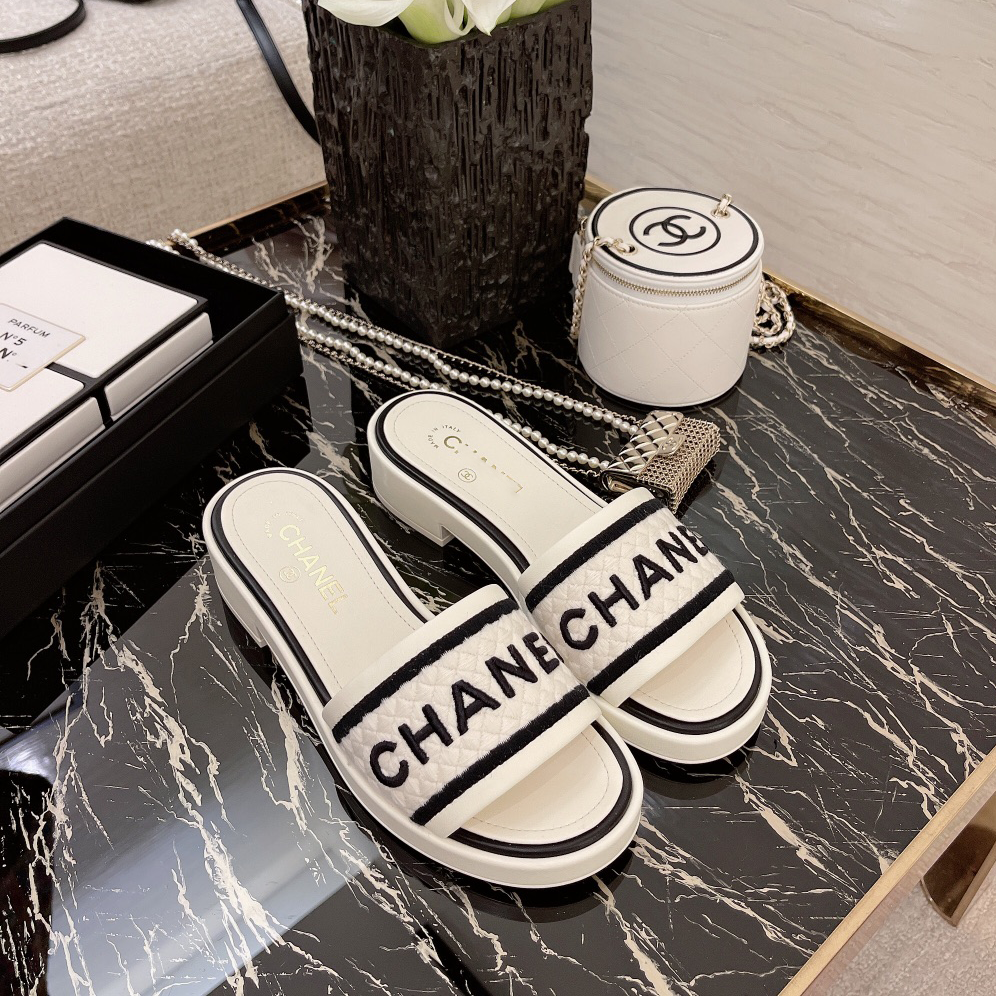 Ladies Alphabet Slippers XC0723051804