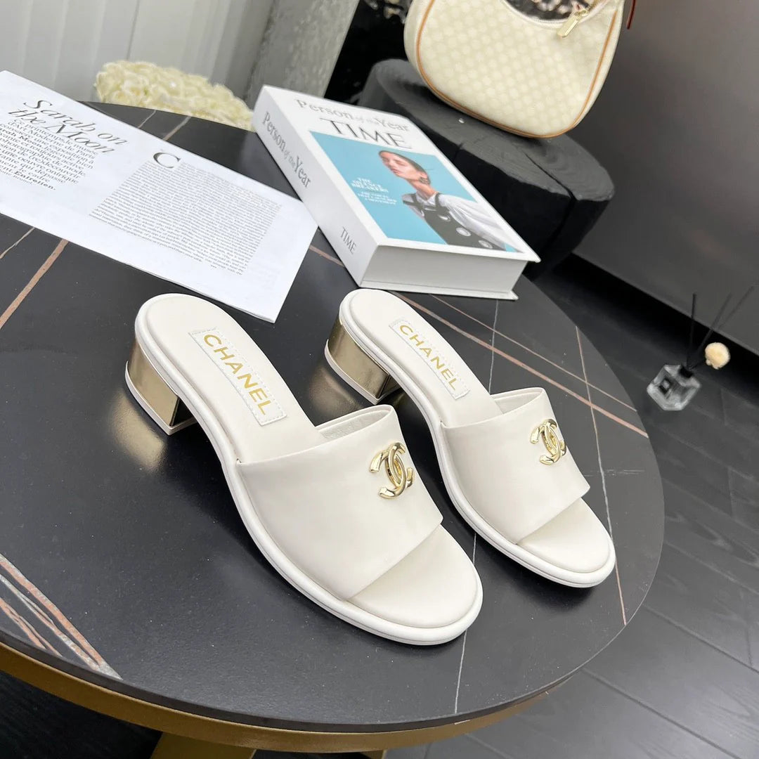 New fashionable and versatile sandals 1024052309