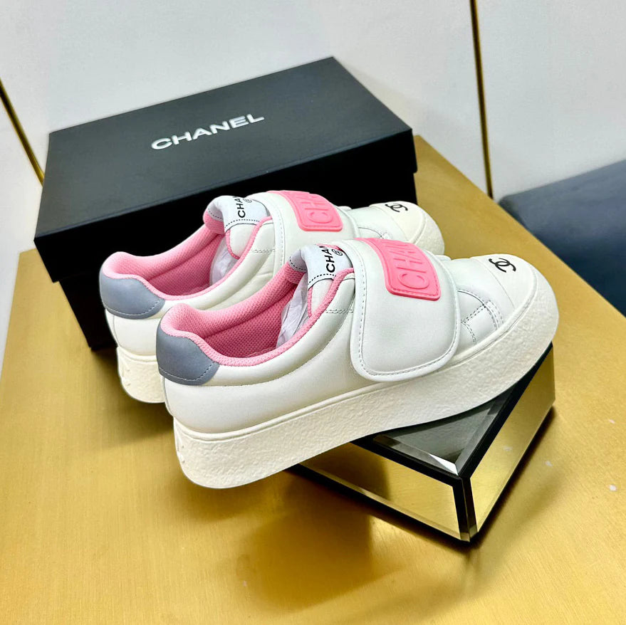 New Thick Sole Velcro Sneakers 1024121602