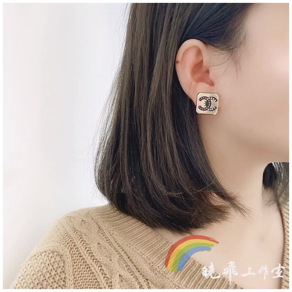 Anti allergic black gold earrings PD10042502