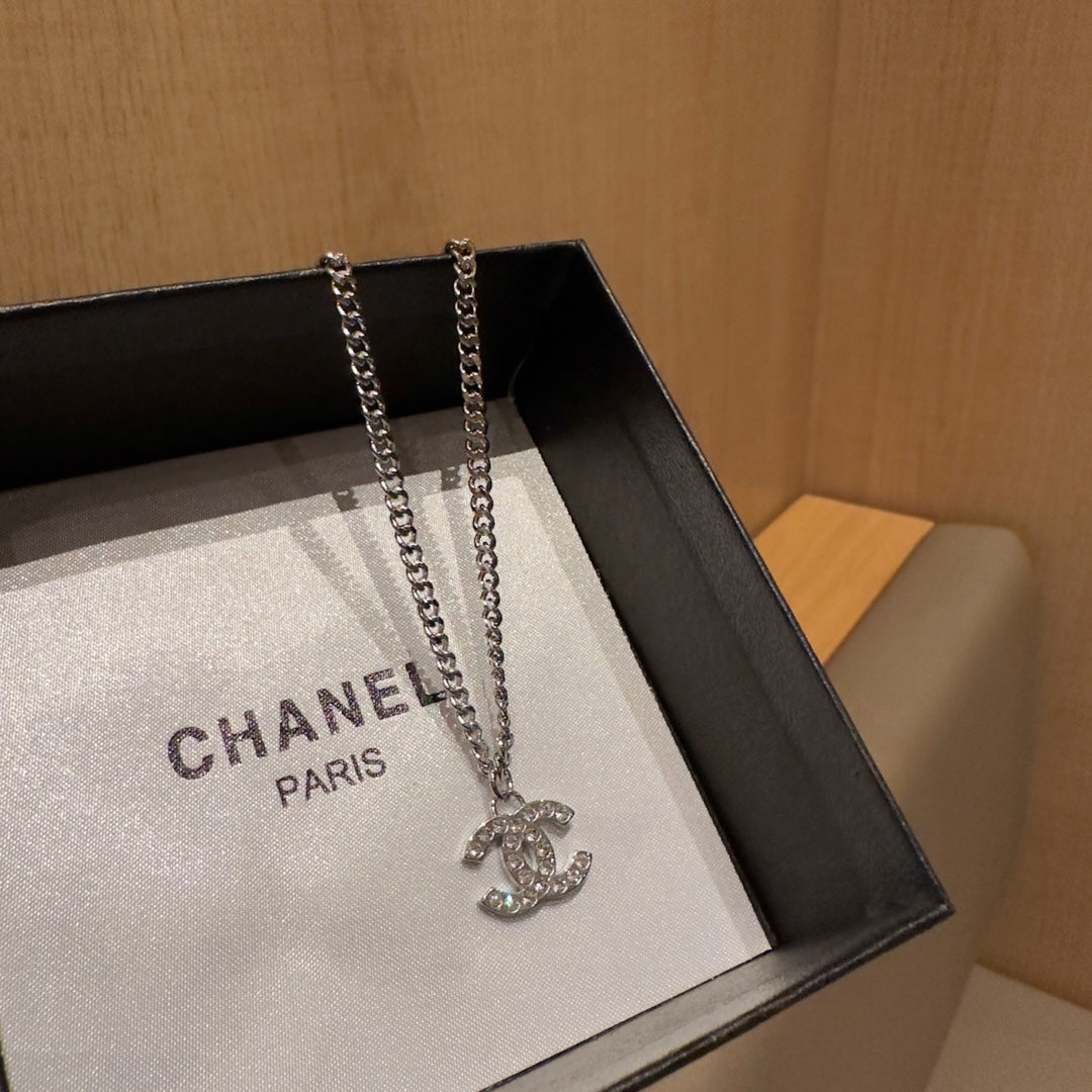 Classic double c necklace XC0823101703