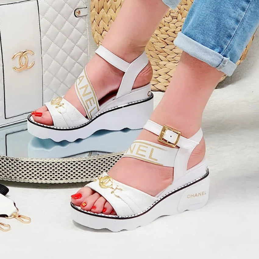 New Fashion Classic Versatile Sandals 1024061810