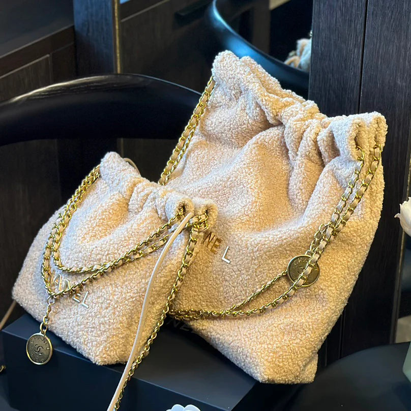 New fashion and versatile lamb wool crossbody bag 1024101209