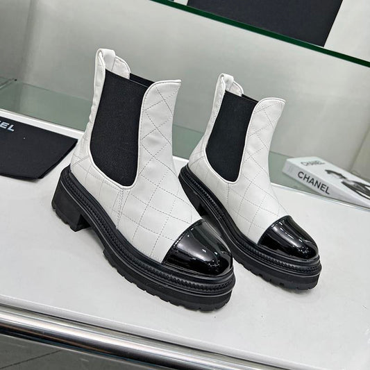 Fashion classic versatile women's boots 1023120420