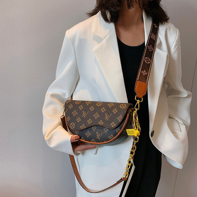 Luxury Saddle Bag with Premium Texture 1025090508