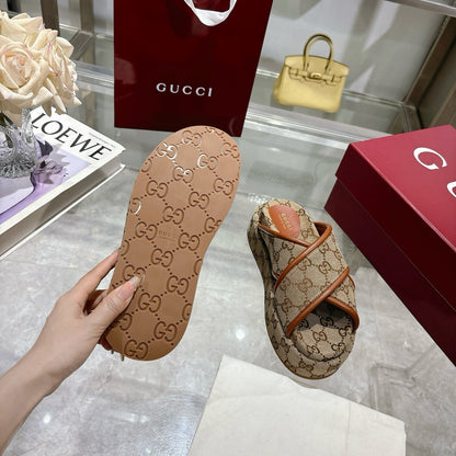 GG cross-upper thick-soled flip-flops 0725052901