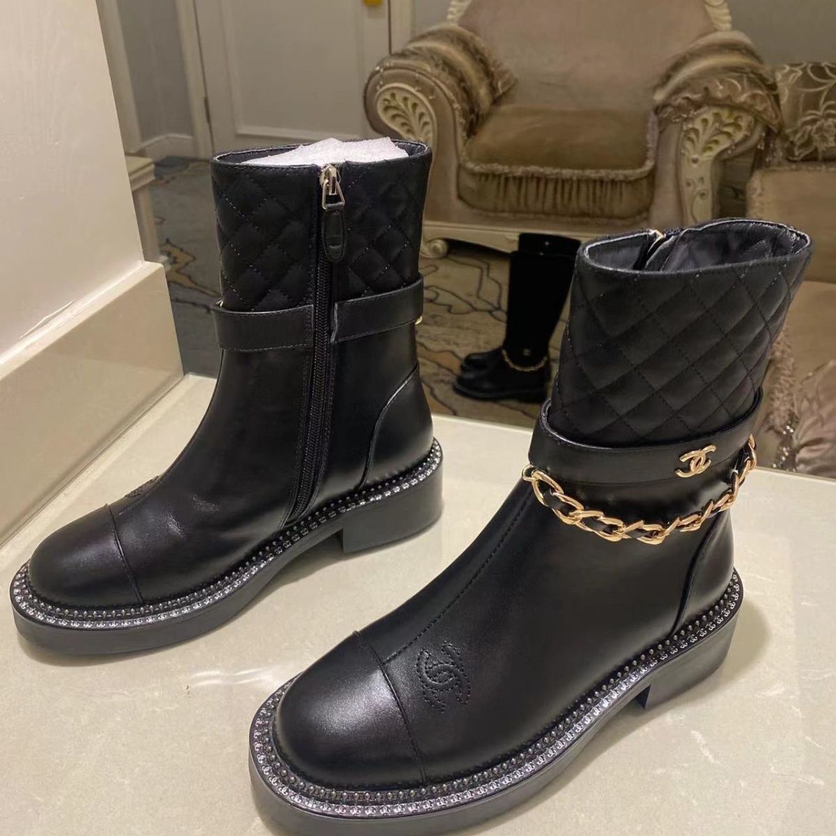 Woemn Classic Chain Martin boots 900092701