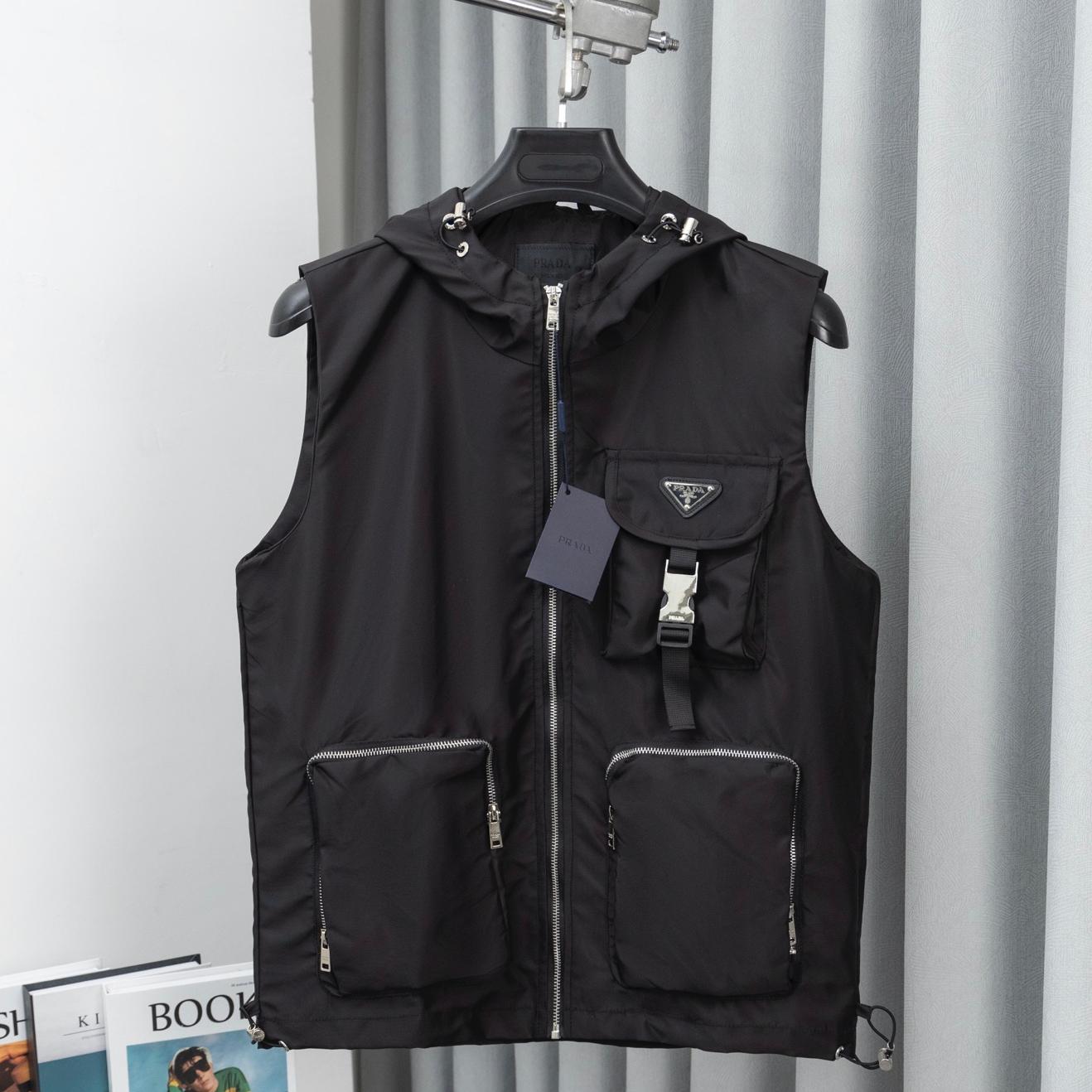 PRD recycled nylon hooded sleeveless vest 0725092604