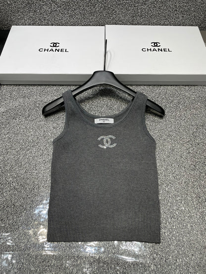 Summer new simple hot stamped letter knitted vest 0724042301