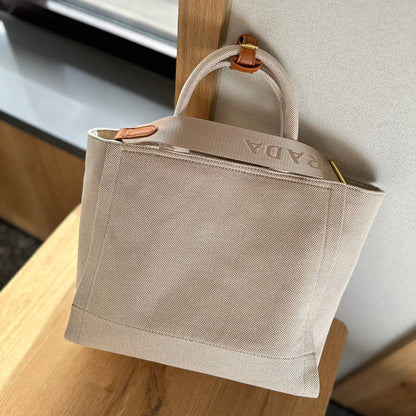 New fashion and versatile straw tote bag 1024040230