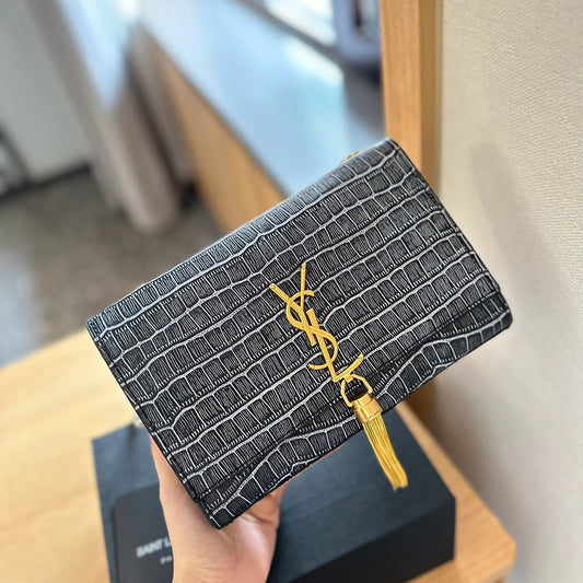 New fashion and versatile tassel crossbody bag 1024032711