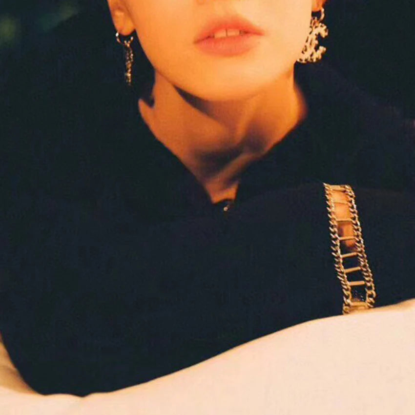 Classic and versatile women's earrings　1024072505