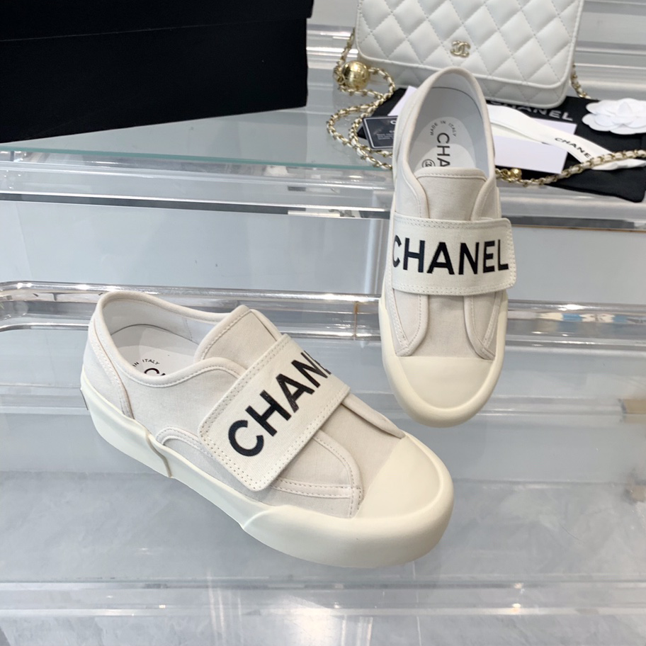 Lightweight Alphabet Velcro Sneakers XC07051207