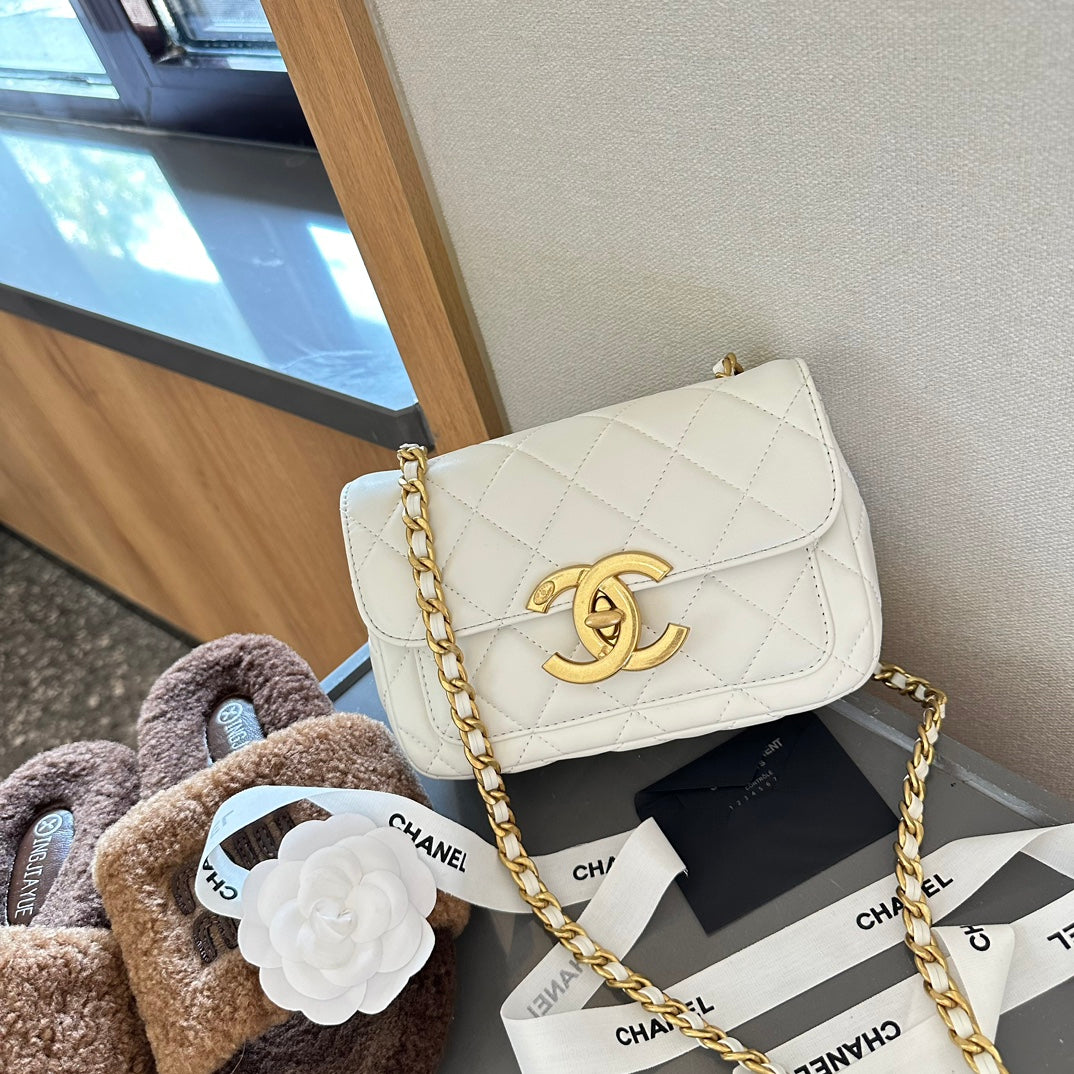 CNL New big logo diamond square fat bag 0724082603