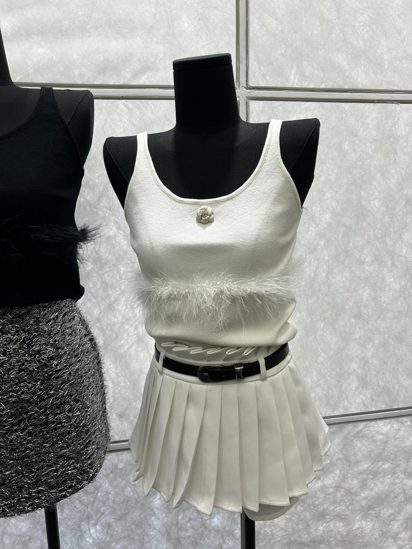 CHA Feather Vest 0724022008