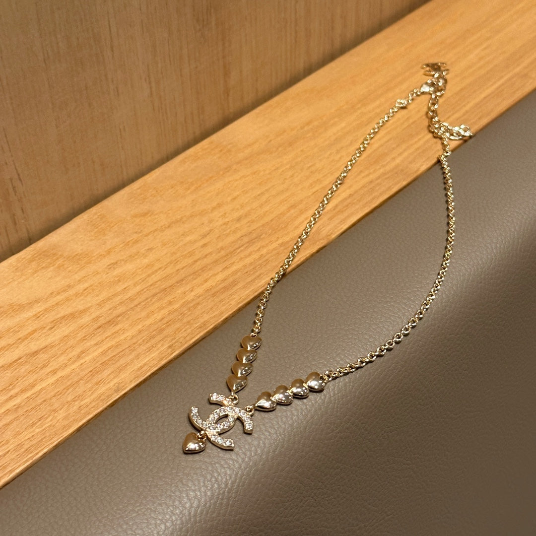 Metal small love necklace XC0823101704