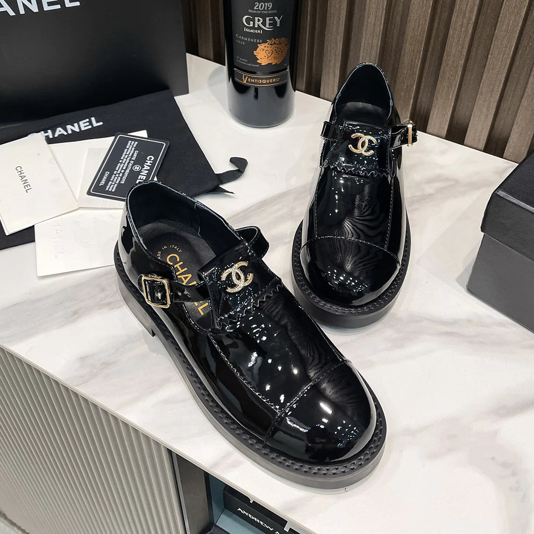 Retro versatile patent leather loafers Mary Jane shoes 0724030507