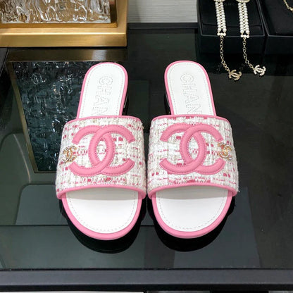 Luxurious new shoes sandals 1024052416