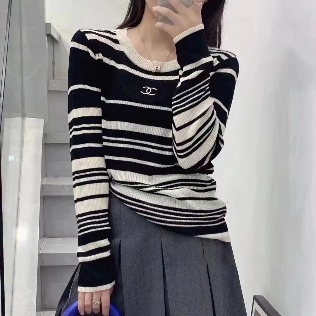 Versatile Letter Striped Short Sweater 0823112303