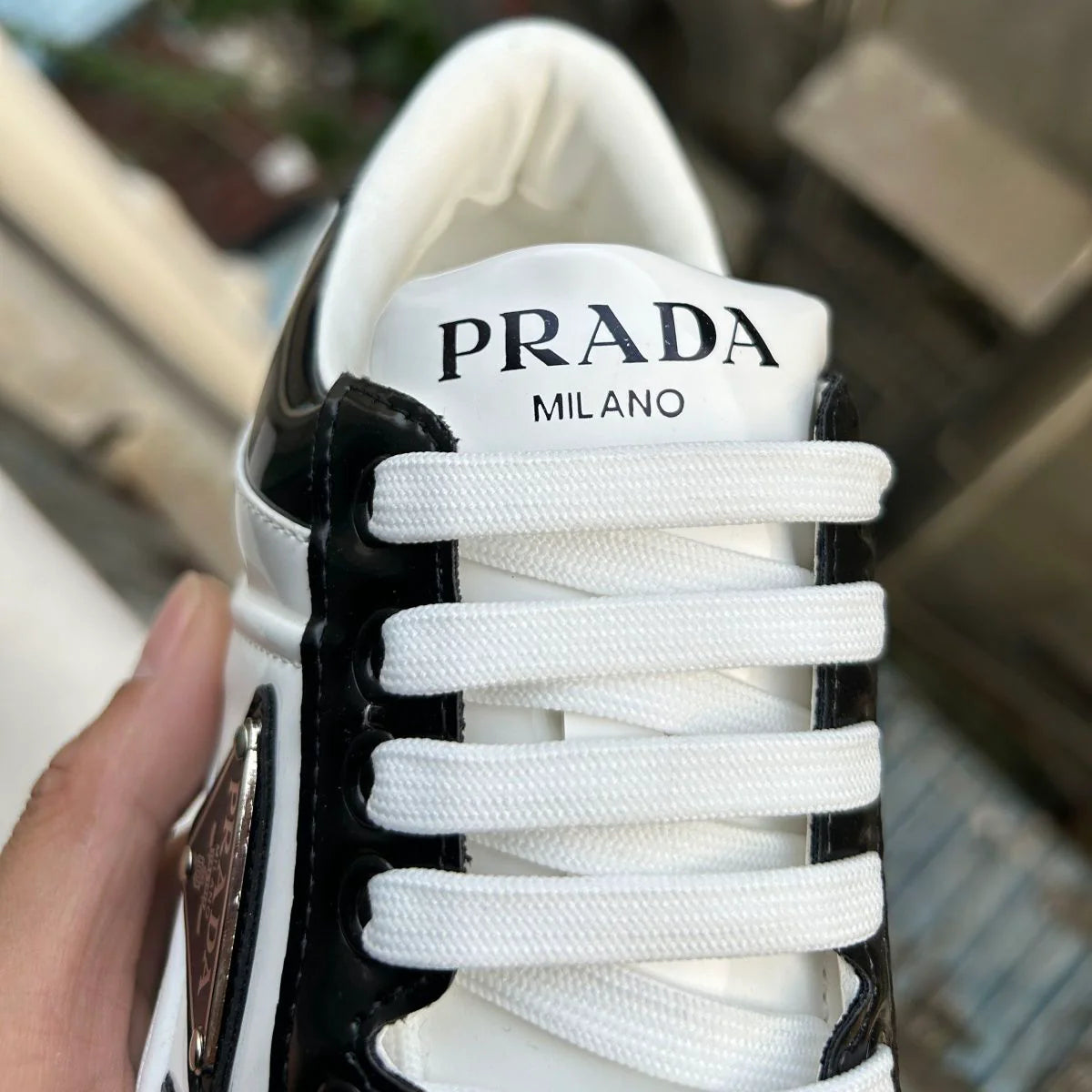 P New Women's Shoes Casual Shoes Triangle Buckle Lace-up Sneakers 1024060508