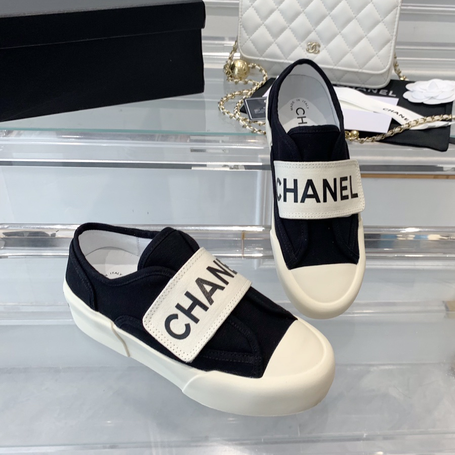 Lightweight Alphabet Velcro Sneakers XC07051207