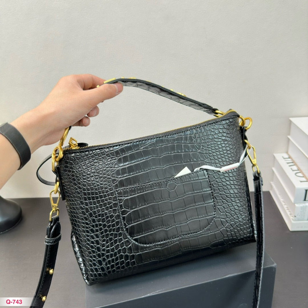 CNL zipper shoulder bag 1824062601