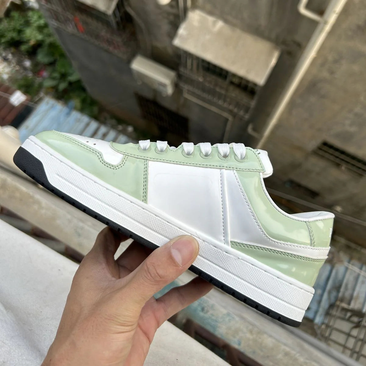 P New Women's Shoes Casual Shoes Triangle Buckle Lace-up Sneakers 1024060508