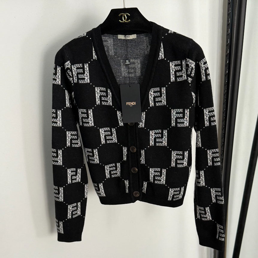 Double-F Letter V-Neck Long-Sleeve Knit Cardigan 1025092318