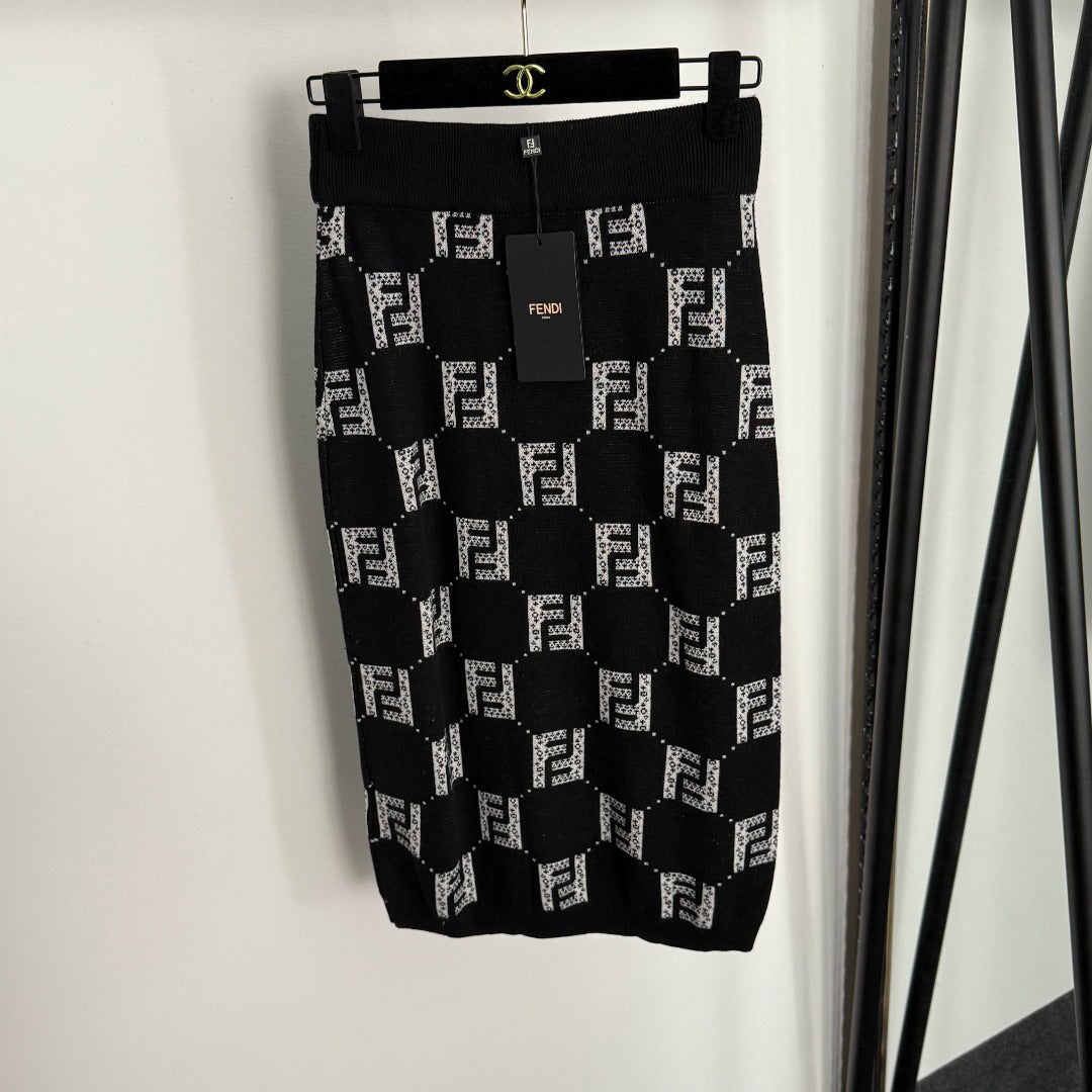 New Color-Blocked F-Letter Knit Skirt 1025092316