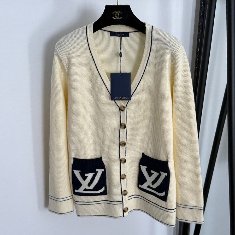 New Color-Blocked Pocket V-Neck Long-Sleeve Knit Sweater 1025092323