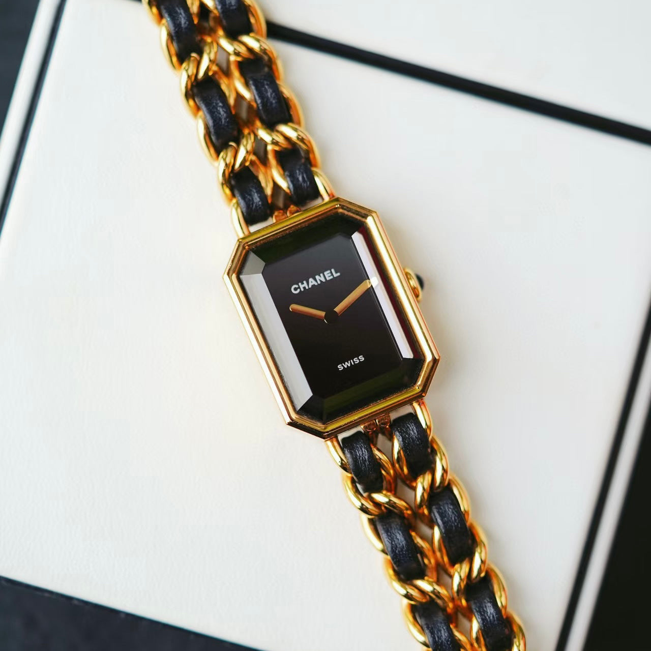 New Women's Sugar Cube Watch 1025092611