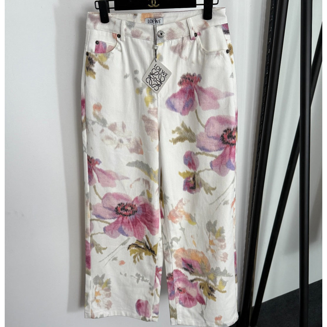 Straight-Leg Denim Pants with Large Floral Print 1025092313