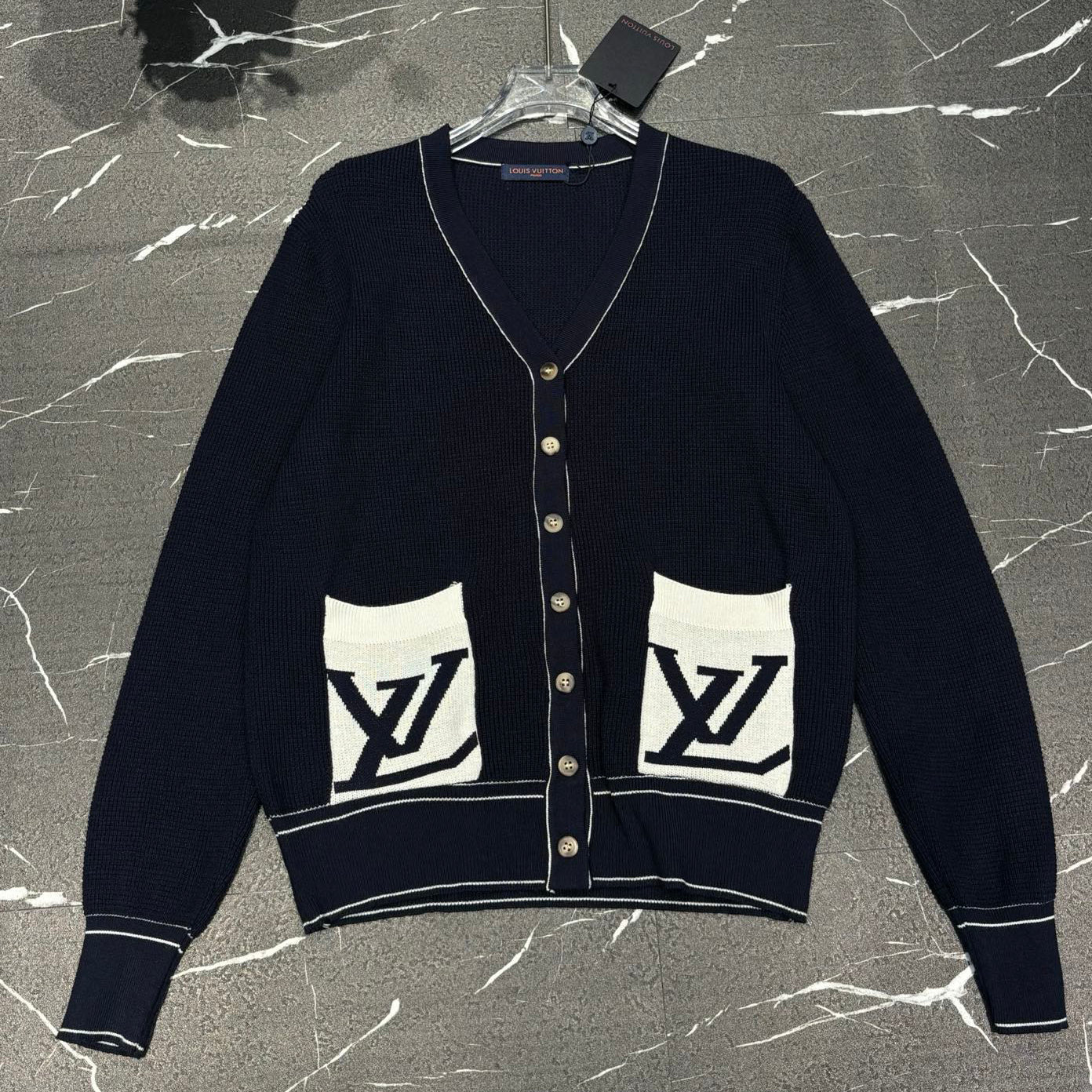 New Color-Blocked Pocket V-Neck Long-Sleeve Knit Sweater 1025092323