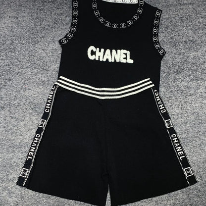 New Style Personalized Western Style Classic Knitted Slim Fit Bottoming Vest Set 1024022909