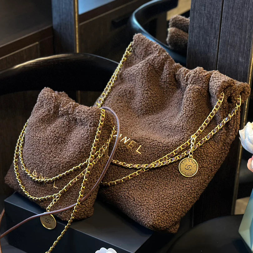 New fashion and versatile lamb wool crossbody bag 1024101209