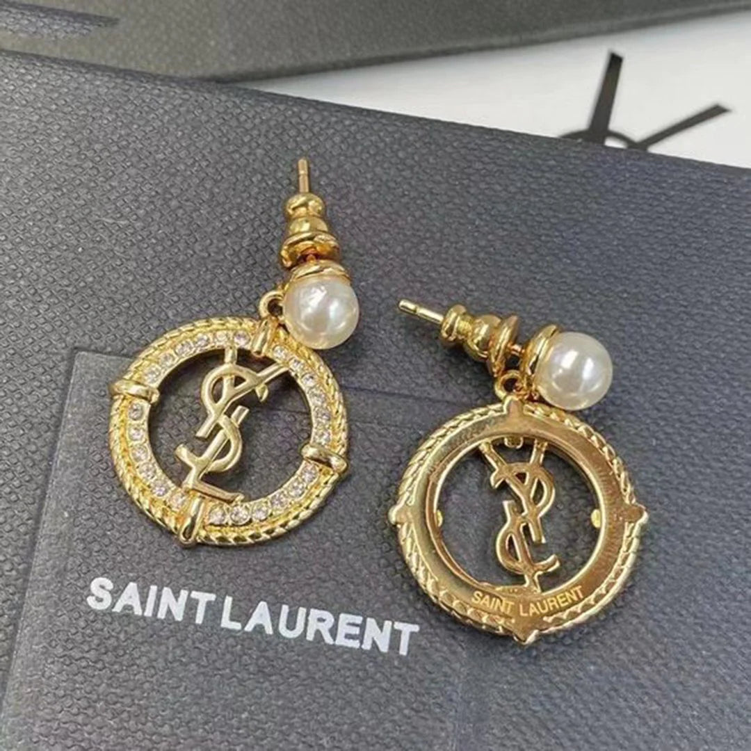 New Fashion Full Diamond Pearl Circle Letter Earrings 1024010402