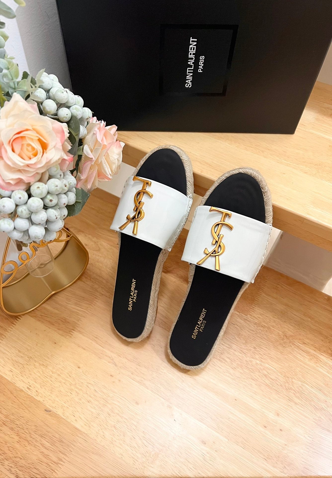 SL Fashionable Patent Leather Gold Letter LOGO Slippers 0724011103