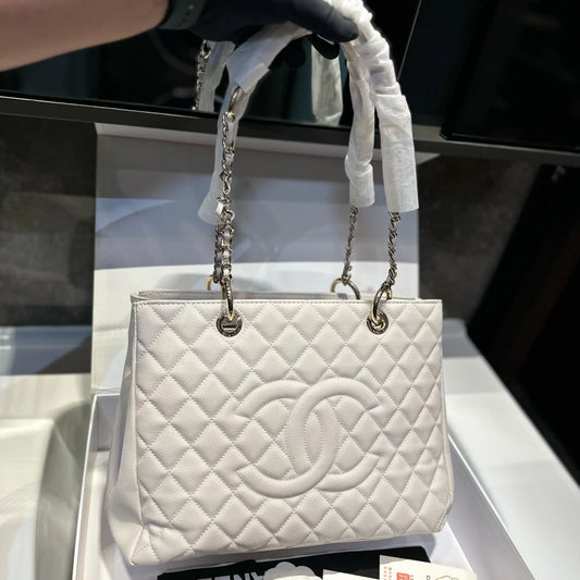 Gst Chain Tote Bag 1025042402