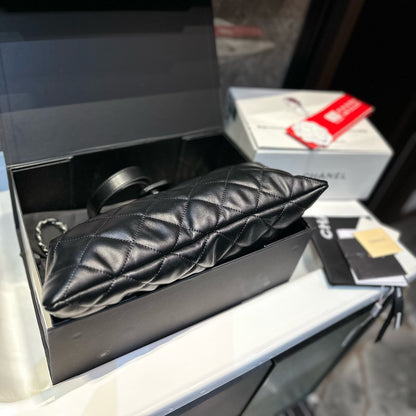 Medieval chain hobo bag 1824041704